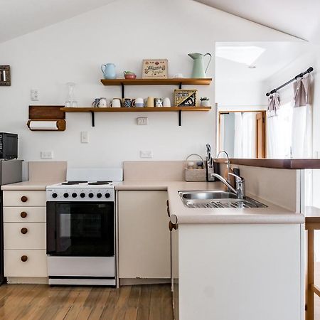 Kowhai Cottage & Studio Raglan Dış mekan fotoğraf